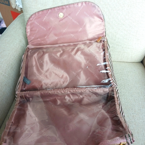 Vince Camuto rose gold organizer - Picture 4 of 11